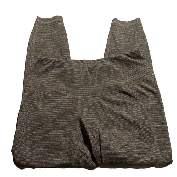 All in motion cropped grey leggings - Picture 1 of 3